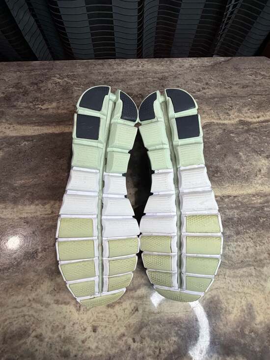 Men’s On Cloudflyer 4 White Running Shoes - Picture 6 of 6